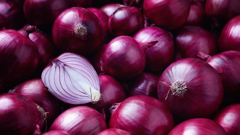 Onions)